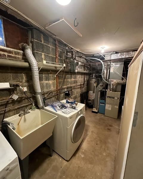 Full kitchen remodel, Laundry room before